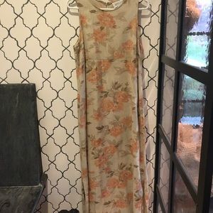 Price drop! Casual Corner sleeveless long dress.